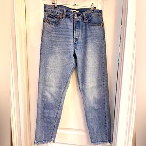 NWOT Levi's Wedgie Straight Premium Denim Size 29
